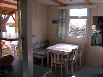 2-bedroom chalet (25m²) - living room